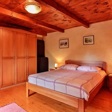 Family Friendly House With A Swimming Pool Sveti Kirin, Istria - Sredisnja Istra - 23761 Дом отдыха *