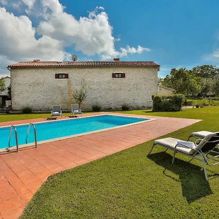 Family Friendly House With A Swimming Pool Sveti Kirin, Istria - Sredisnja Istra - 23761 * Светвинченат
