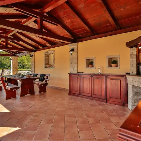 Family Friendly House With A Swimming Pool Sveti Kirin, Istria - Sredisnja Istra - 23761 펜션 *